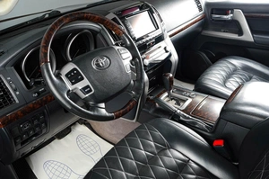 Внедорожник Toyota Land Cruiser 2014 года, 3849000 рублей, Тюмень