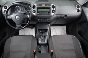 Внедорожник Volkswagen Tiguan 2010 года, 1069000 рублей, Оренбург