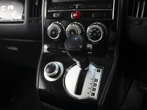 Минивэн Mitsubishi Delica D5 2018 года, 2850000 рублей, Омск