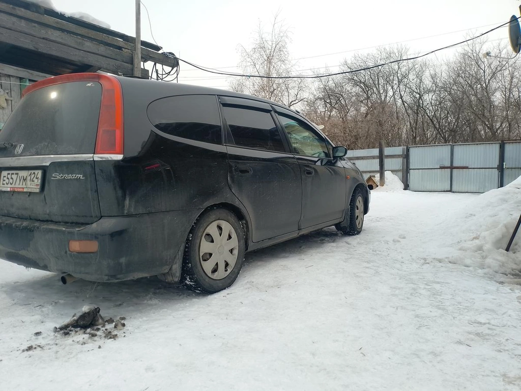 Минивэн Honda Stream 2002 года, 707000 рублей, Хлоптуново