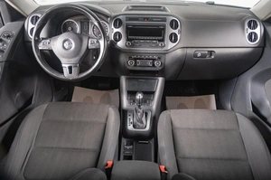Внедорожник Volkswagen Tiguan 2018 года, 2209000 рублей, Томск