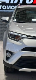 Внедорожник Toyota RAV4 2017 года, 2657000 рублей, Красноярск