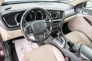 Седан Kia Optima 2012 года, 1399000 рублей, Красноярск