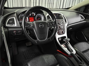 Хетчбэк Opel Astra GTC 2013 года, 1105000 рублей, Ставрополь