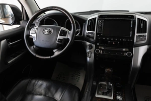 Внедорожник Toyota Land Cruiser 2014 года, 3849000 рублей, Красноярск