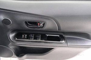 Хетчбэк Toyota Aqua 2016 года, 999000 рублей, Красноярск