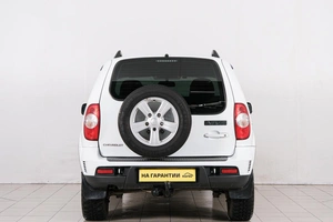 Внедорожник Chevrolet Niva 2015 года, 629000 рублей, Красноярск