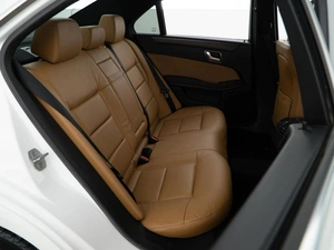 Седан Mercedes-benz E-класс 2012 года, 1727077 рублей, Москва