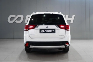 Внедорожник Mitsubishi Outlander 2016 года, 1679000 рублей, Петрозаводск