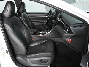 Седан Toyota Camry 2018 года, 3010000 рублей, Ростов-на-Дону