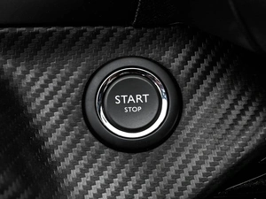 Внедорожник Peugeot 2008 2021 года, 2099000 рублей, Кирилловка