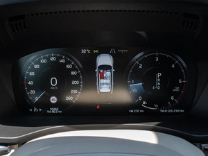 Внедорожник Volvo XC60 2021 года, 4050000 рублей, Краснодар