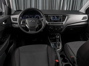 Седан Hyundai Solaris 2018 года, 1365000 рублей, Тюмень