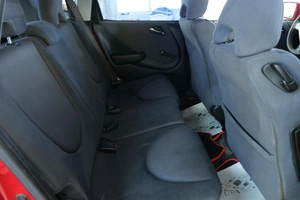 Хетчбэк Honda Jazz 2006 года, 679000 рублей, Омск