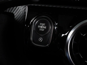 Седан Mercedes-benz CLA-класс 2019 года, 2535000 рублей, Минеральные Воды