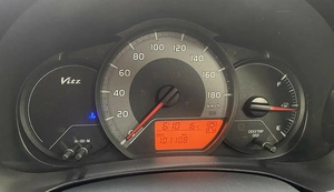 Хетчбэк Toyota Vitz 2018 года, 975000 рублей, Красноярск