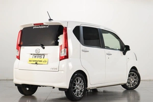 Минивэн Daihatsu Move 2017 года, 759000 рублей, Челябинск