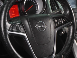 Хетчбэк Opel Astra GTC 2012 года, 859000 рублей, Воронеж