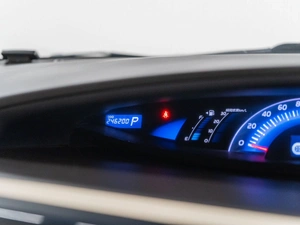 Минивэн Toyota Estima 2012 года, 2000000 рублей, Красноярск