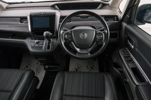 Минивэн Honda Freed 2016 года, 1489000 рублей, Красноярск