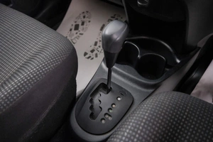Хетчбэк Toyota Vitz 2015 года, 849000 рублей, Красноярск