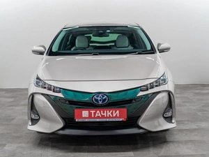 Лифтбек Toyota Prius 2017 года, 1999000 рублей, Красноярск