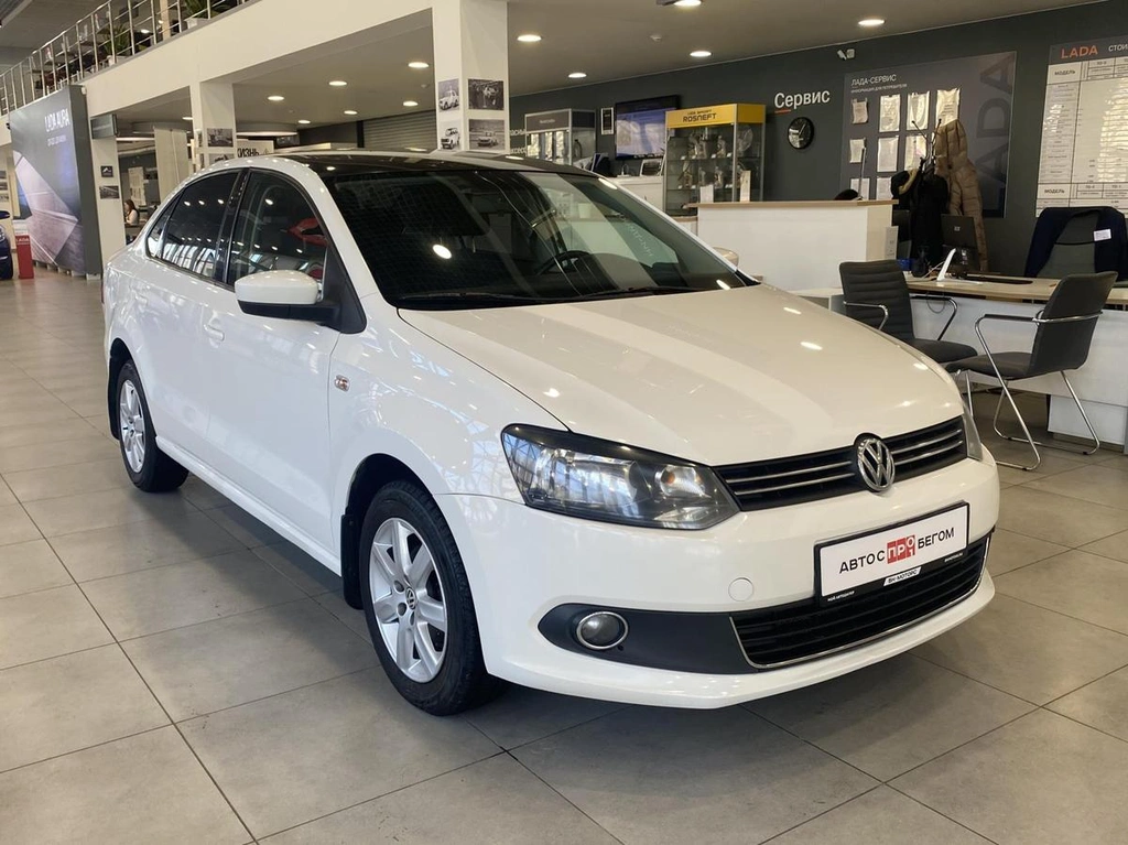 Седан Volkswagen Polo 2013 года, 860000 рублей, Орёл