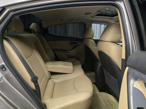 Седан Hyundai Elantra 2011 года, 875000 рублей, Красноярск