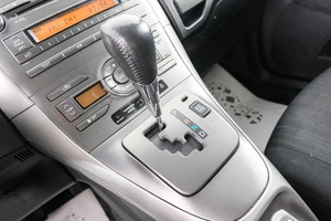 Хетчбэк Toyota Auris 2007 года, 689000 рублей, Красноярск