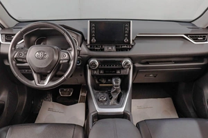 Внедорожник Toyota RAV4 2020 года, 3779000 рублей, Челябинск