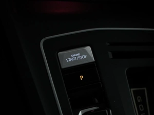 Хетчбэк Volkswagen Golf 2021 года, 2797434 рублей, Москва