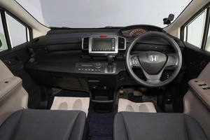 Минивэн Honda Freed 2008 года, 999000 рублей, Новосибирск