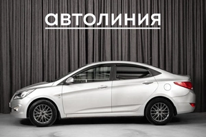 Седан Hyundai Solaris 2015 года, 920000 рублей, Красноярск
