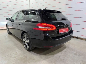 Универсал Peugeot 308 2015 года, 995000 рублей, Красноярск