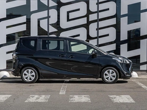 Минивэн Toyota Sienta 2019 года, 1480000 рублей, Краснодар