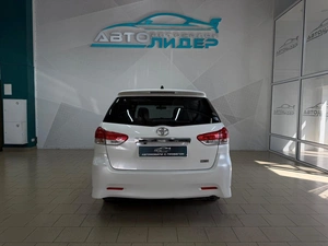 Минивэн Toyota Wish 2010 года, 1179000 рублей, Красноярск