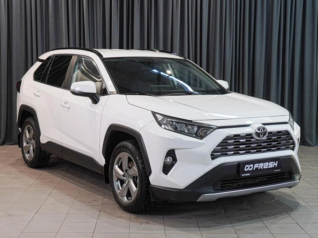 Внедорожник Toyota RAV4 2020 года, 3200000 рублей, Волгоград
