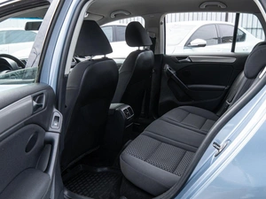 Хетчбэк Volkswagen Golf 2011 года, 729000 рублей, Волгоград