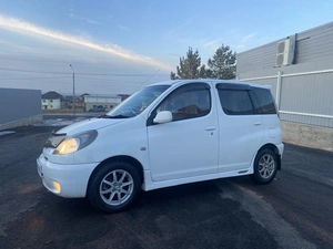 Минивэн Toyota Funcargo 2001 года, 427000 рублей, Красноярск