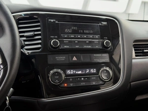 Внедорожник Mitsubishi Outlander 2018 года, 1650000 рублей, Ростов-на-Дону
