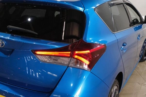 Хетчбэк Toyota Auris 2015 года, 1599000 рублей, Новокузнецк