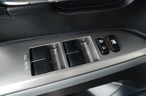 Внедорожник Toyota Land Cruiser 2012 года, 4179000 рублей, Тюмень
