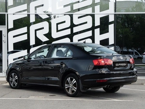 Седан Volkswagen Jetta 2011 года, 725000 рублей, Волгоград