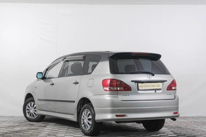 Минивэн Toyota Ipsum 2001 года, 949000 рублей, Кемерово