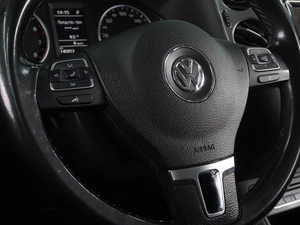 Внедорожник Volkswagen Tiguan 2016 года, 1699000 рублей, Воронеж