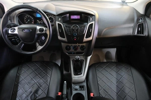 Хетчбэк Ford Focus 2012 года, 719000 рублей, Омск