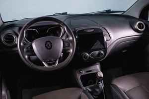 Внедорожник Renault Kaptur 2018 года, 1469000 рублей, Сургут