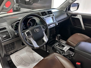 Внедорожник Toyota Land Cruiser Prado 2016 года, 3967000 рублей, Красноярск