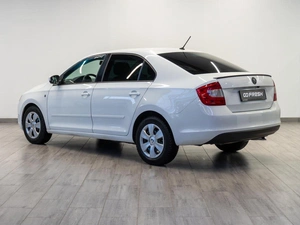 Лифтбек Skoda Rapid 2015 года, 1029000 рублей, Саратов