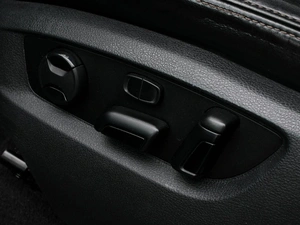 Внедорожник Volkswagen Touareg 2016 года, 3325000 рублей, Волгоград